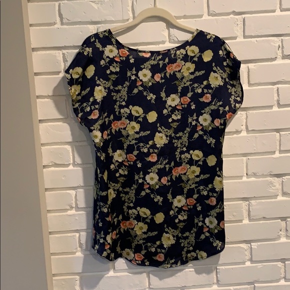 Silky floral maternity top - Picture 4 of 4